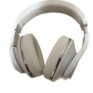 Bluedio Ufo Series Bluetooth ￼Headphones With Case No charging cord